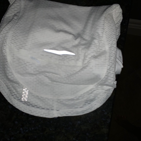 UnderArmour Lightweight Performance Runnin… - Picture 12 of 12